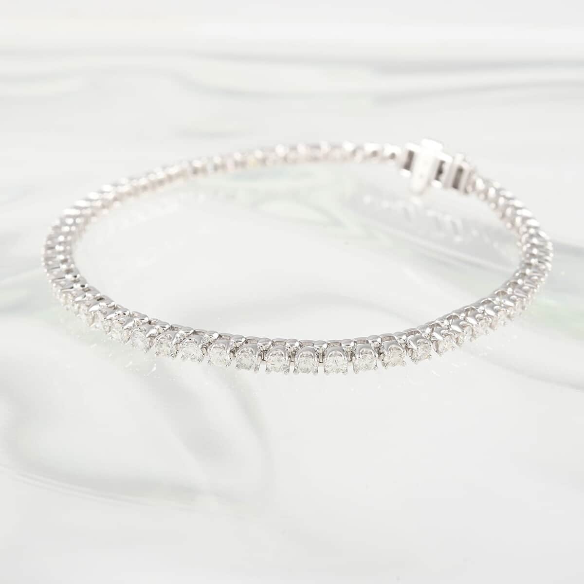 NY Closeout 14K White Gold F-G SI Diamond Tennis Bracelet (7.00 In) 11.15 Grams 3.00 ctw image number 1