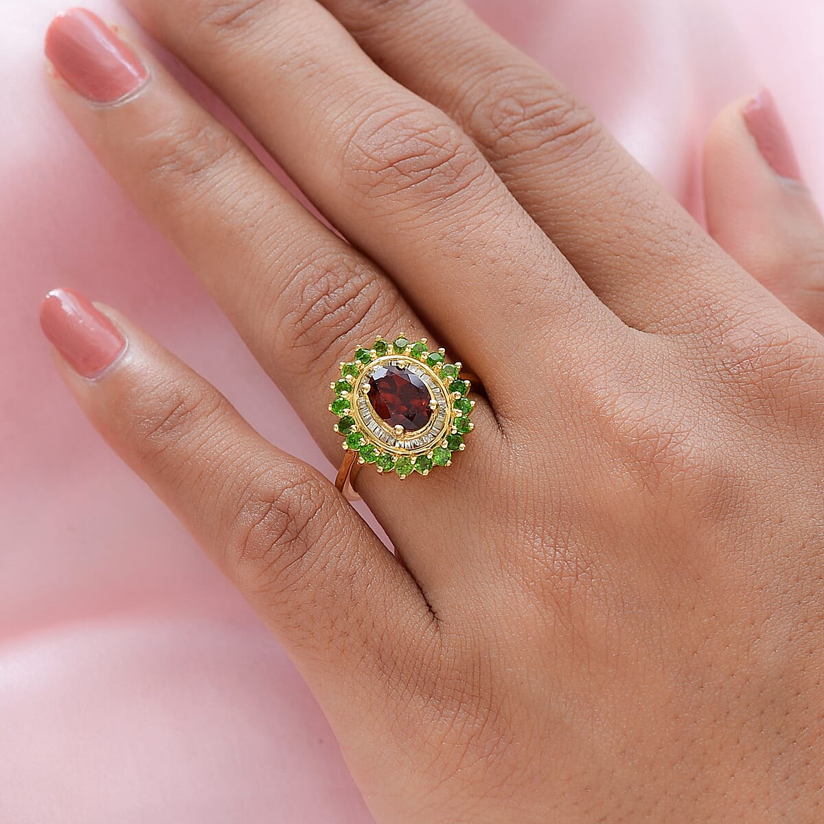 Brazilian Cherry Citrine, Natural Chrome Diopside, Diamond (0.20 cts) Cocktail Ring in Vermeil YG Over Sterling Silver 2.10 ctw image number 2