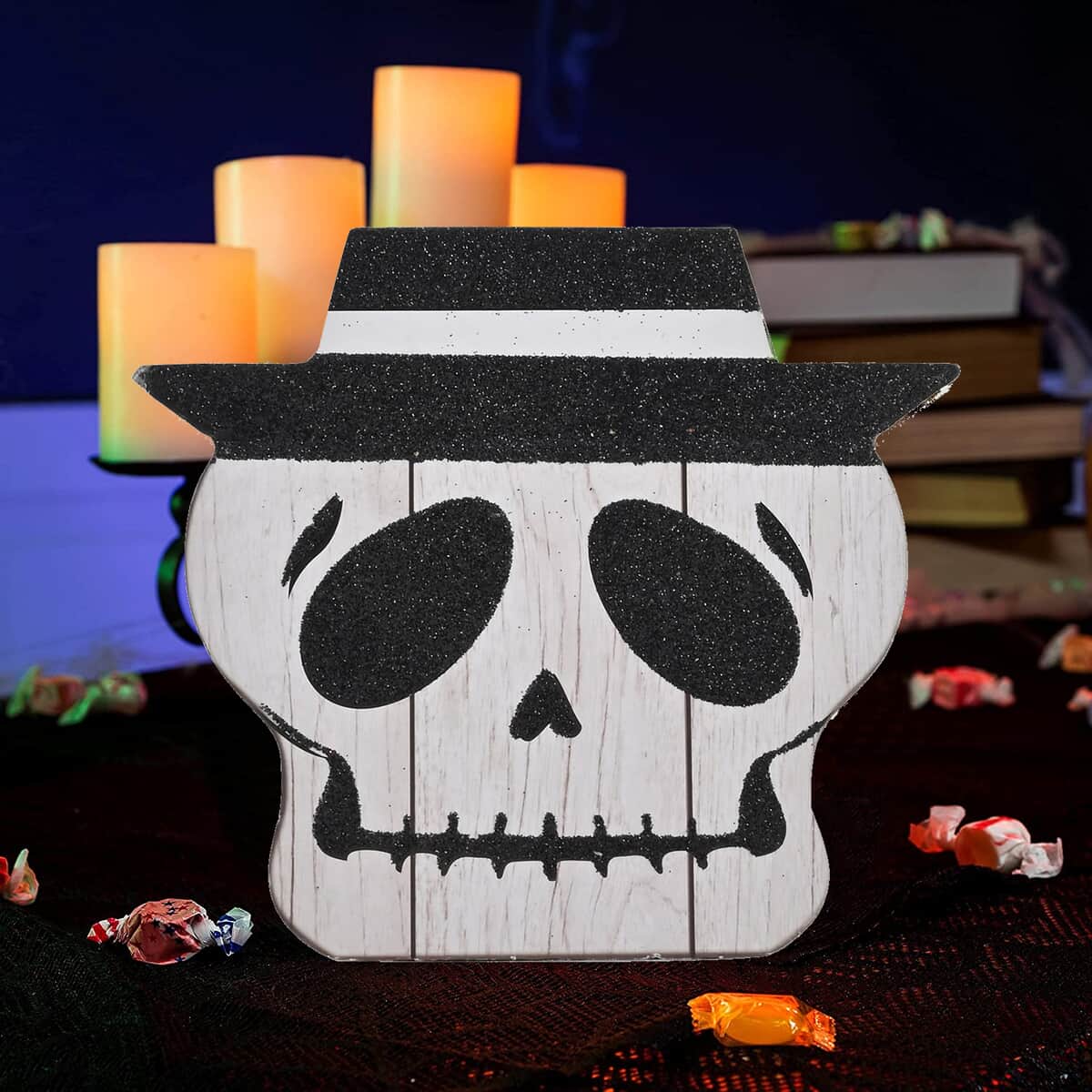 Halloween Skull w/ Hat Table Decoration image number 1