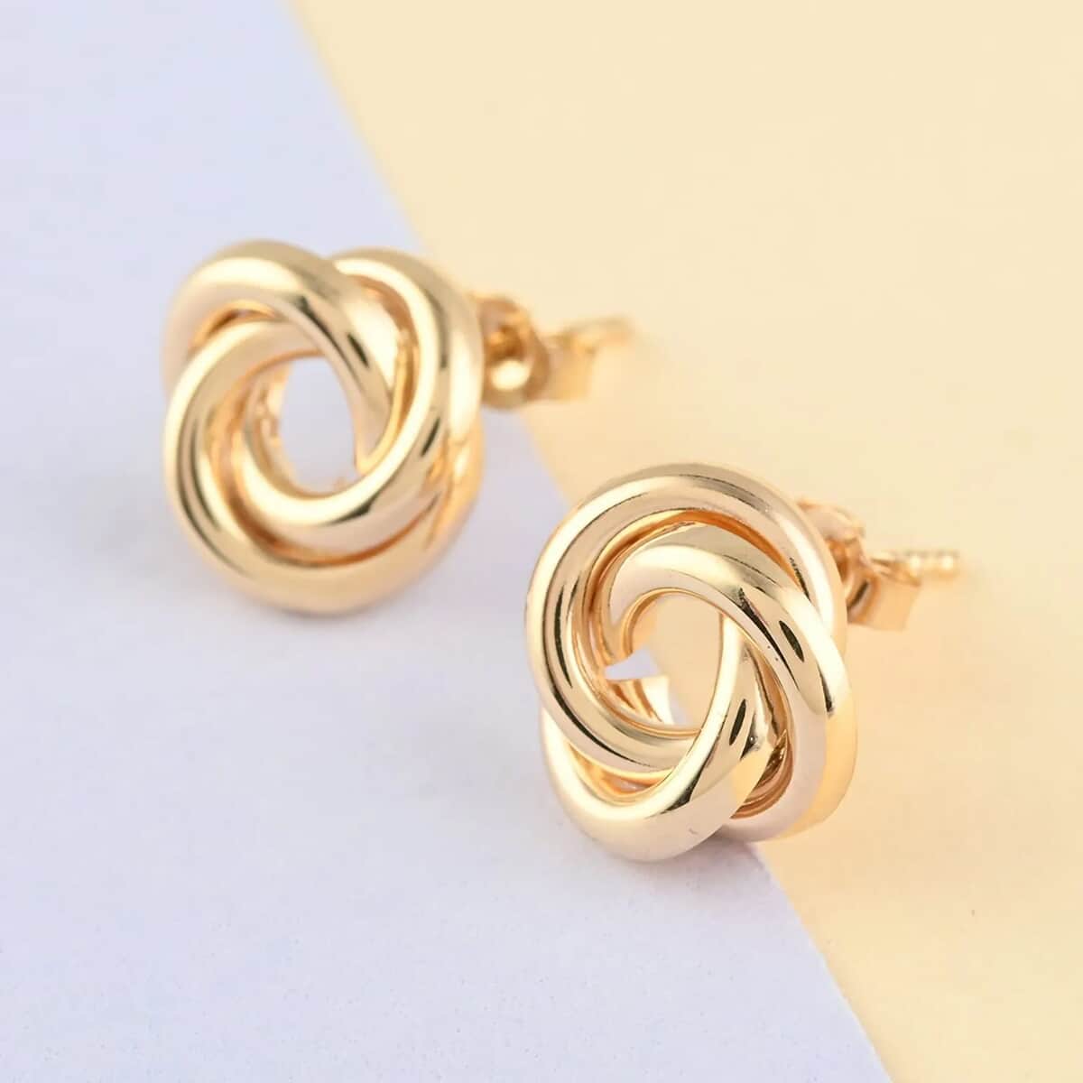 14K Yellow Gold Knotted Stud Earrings image number 1