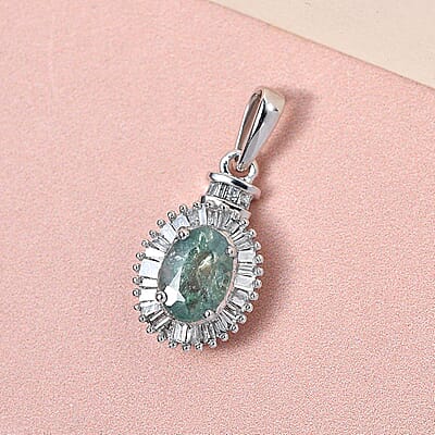 Luxoro 14K White Gold AAA Narsipatnam Alexandrite and Diamond Halo Pendant 1.00 ctw