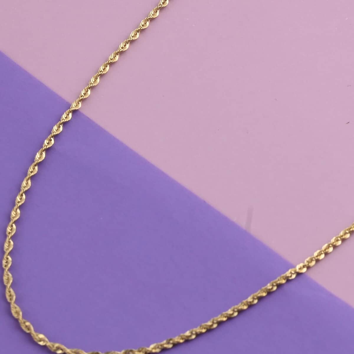 NEW YORK CLOSEOUT DEAL Italian 14K Yellow Gold 2.5mm Rope Chain Necklace 18 Inches 2.50 Grams image number 1