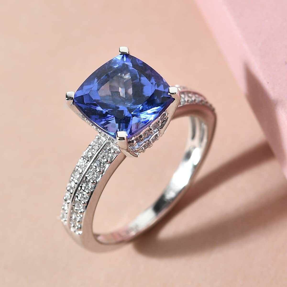 One Of A Kind Iliana 18K White Gold AAA Tanzanite and G-H SI Diamond Ring (Size 7.0) 4.35 Grams 4.20 ctw image number 1