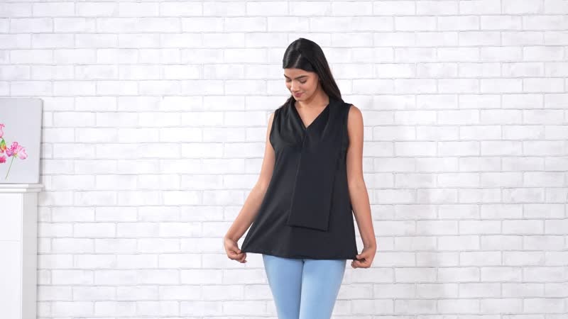 TAMSY Black Hi-Stretch Drape Neck Top Size - L