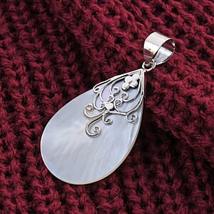 Mother Of Pearl Pendant in Sterling Silver