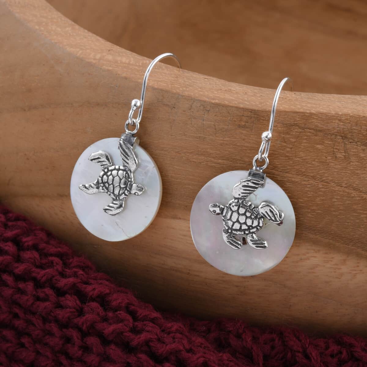 Mother Of Pearl Turtle Earrings in Sterling Silver image number 5