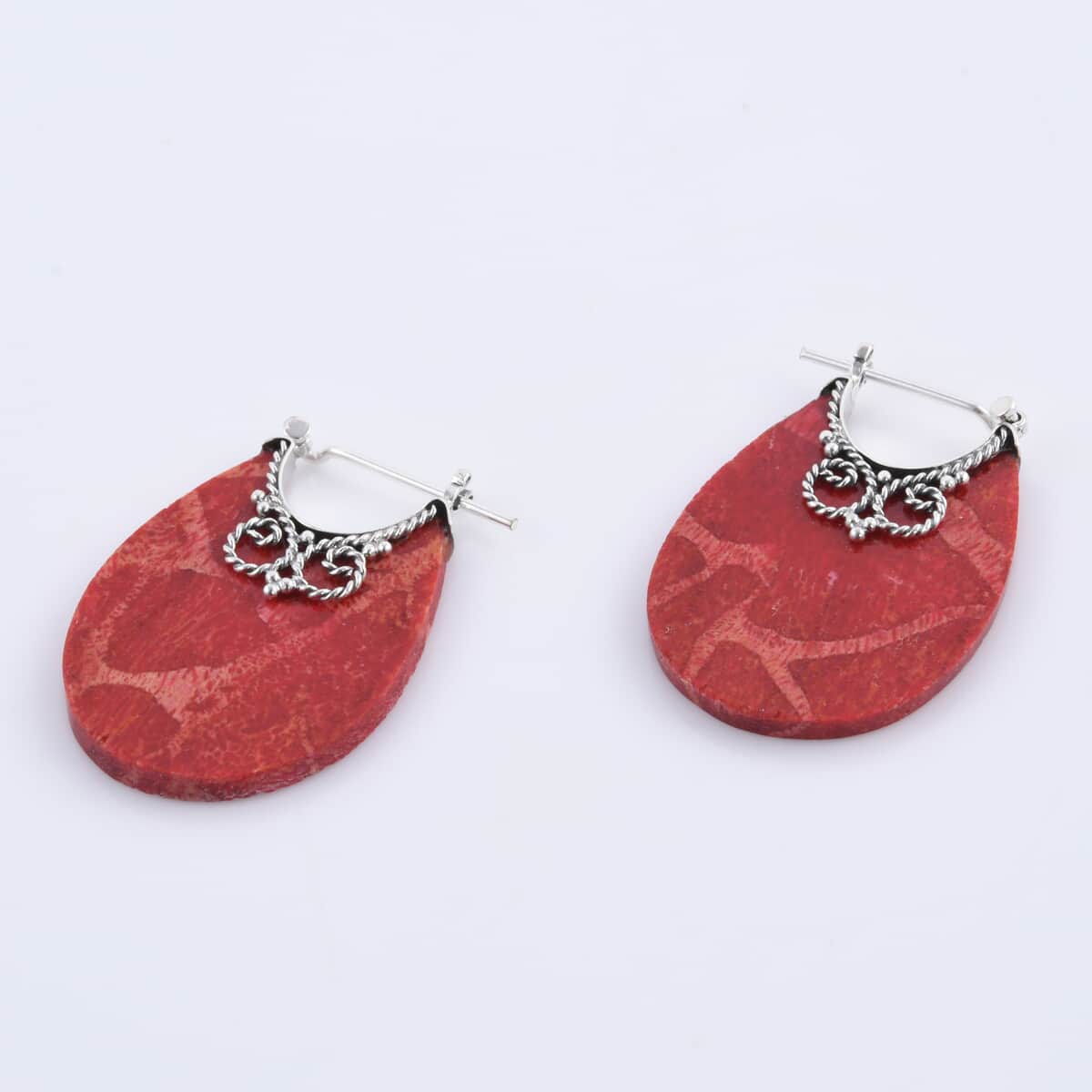 Sponge Coral Earrings in Sterling Silver image number 4