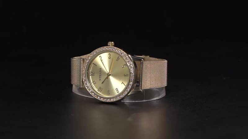 Strada White Austrian Crystal Japanese Movement Watch in Goldtone with Stainless Steel Mesh Belt Strap (36.06 mm) (6.50-7.50 Inches)