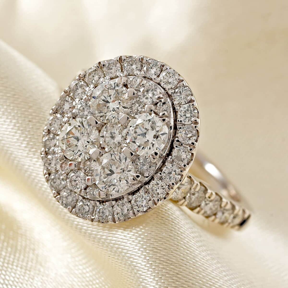 Dujour Four-Cluster Diamond, Two-Row Ring