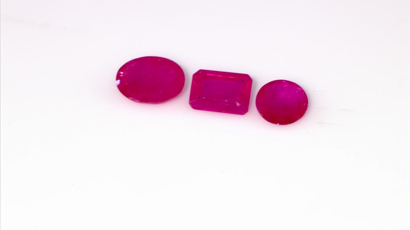 AAA Montepuez Ruby (Ovl 8x6 mm) 1.20 ctw