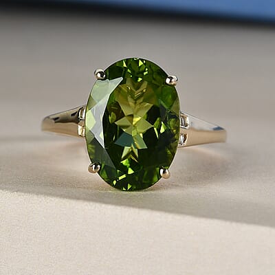 Luxoro 10K Yellow Gold Premium Peridot and Diamond Solitaire Ring (Size 10.0) 6.25 ctw