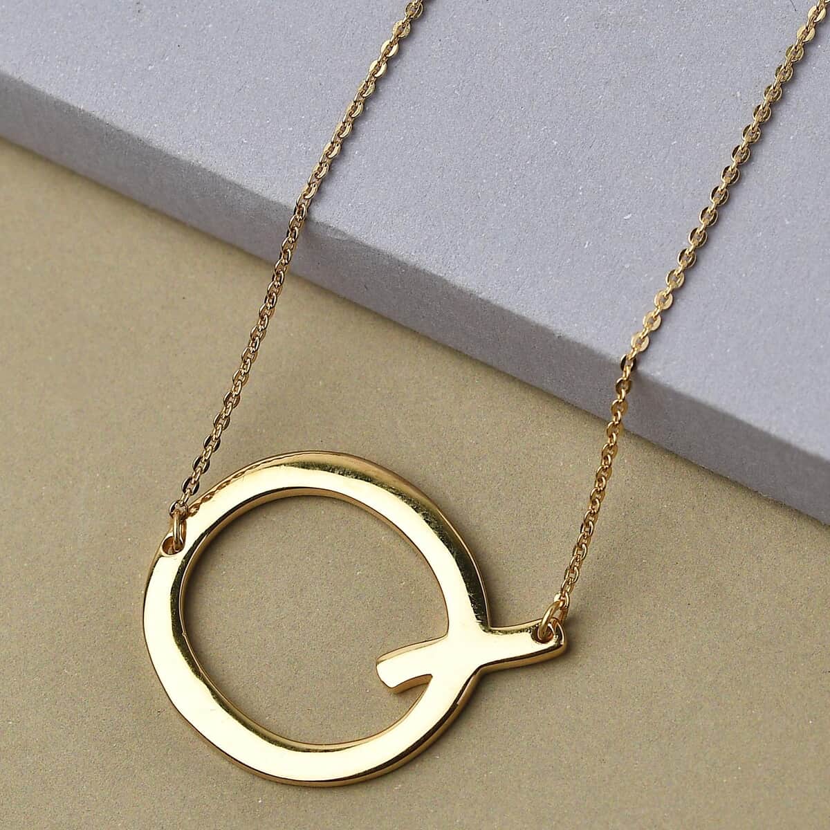 Lolos Exclusive Pick's Vermeil Yellow Gold Over Sterling Silver Initial Q Necklace 18 Inches 5 Grams image number 1