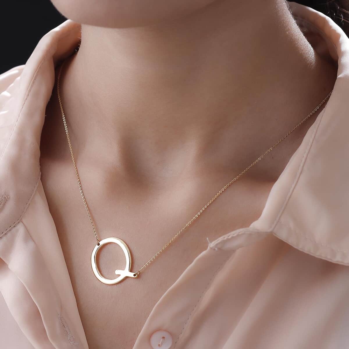 Lolos Exclusive Pick's Vermeil Yellow Gold Over Sterling Silver Initial Q Necklace 18 Inches 5 Grams image number 2