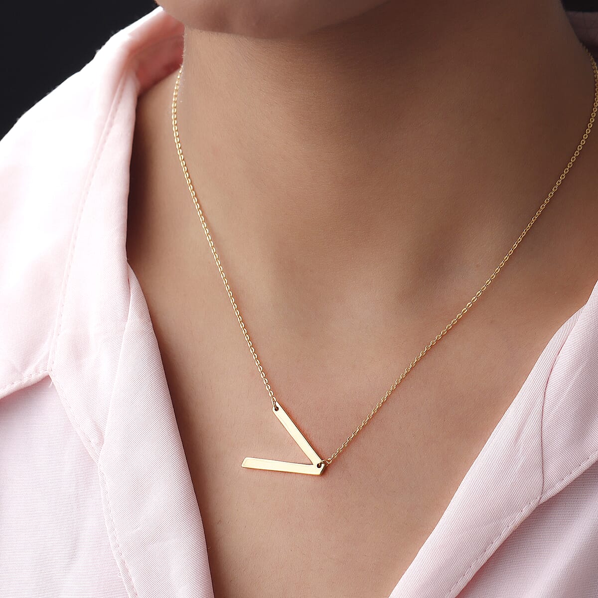 Lolos Exclusive Pick's Vermeil Yellow Gold Over Sterling Silver Initial V Necklace 18 Inches 3.75 Grams image number 2