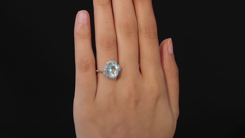 Luxoro 10K White Gold Premium Mangoro Aquamarine, Diamond (0.30 cts) Halo Ring (Size 10.0) 4.40 ctw