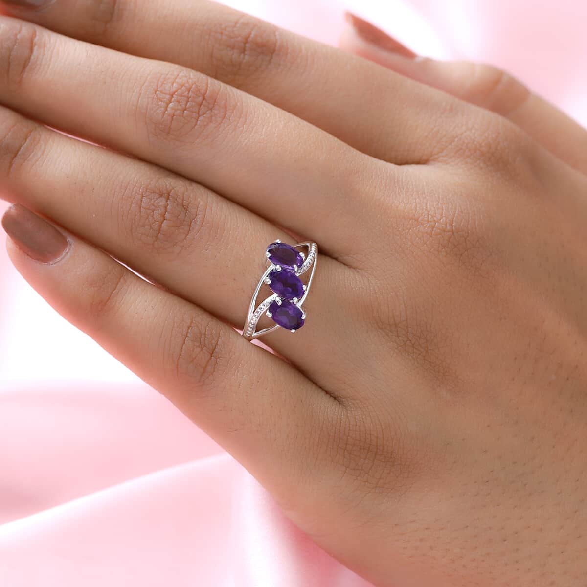 Amethyst 3 Stone Ring in Sterling Silver 1.25 ctw image number 2