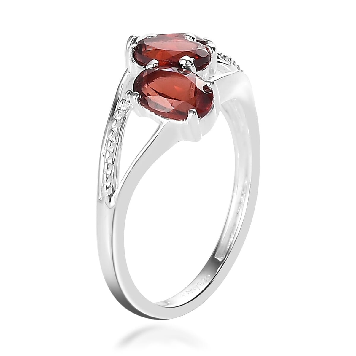 Mozambique Garnet 3 Stone Ring in Sterling Silver (Size 10.0) 1.70 ctw image number 3