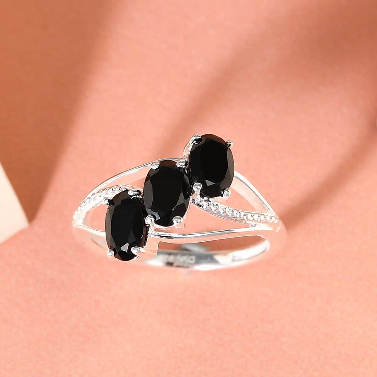 Thai Black Spinel 3 Stone Ring in Sterling Silver (Size 10.0) 1.75 ctw image number 1