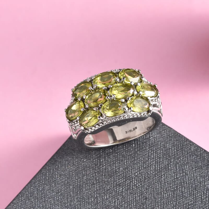 Hebei Peridot 4.85 ctw Ring in Stainless Steel (Size 7.0)