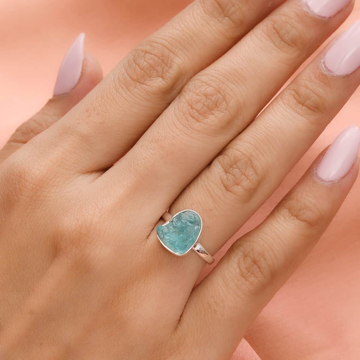 Artisan Crafted Rough Cut Madagascar Paraiba Apatite Ring in Sterling Silver (Size 10.0) 5.00 ctw image number 2