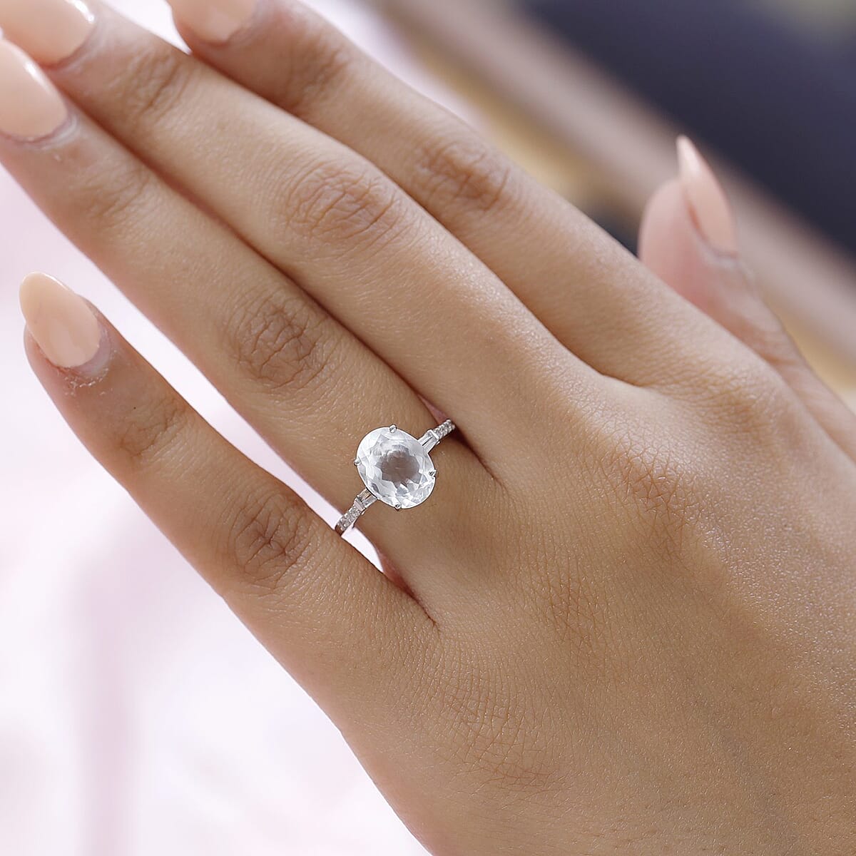 Luxoro 10K White Gold Premium Mexican Hyalite Opal and Diamond Ring (Size 6.0) 2.00 ctw image number 2