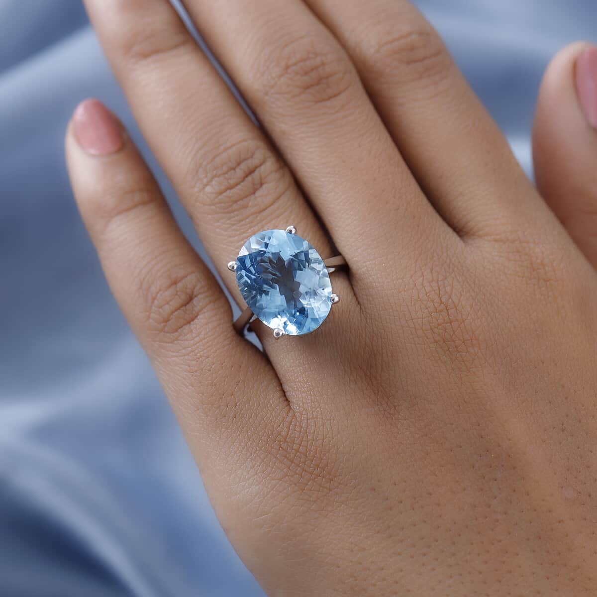 Sky Blue Topaz Solitaire Ring in Platinum Over Sterling Silver (Size 10.0) 13.85 ctw image number 2