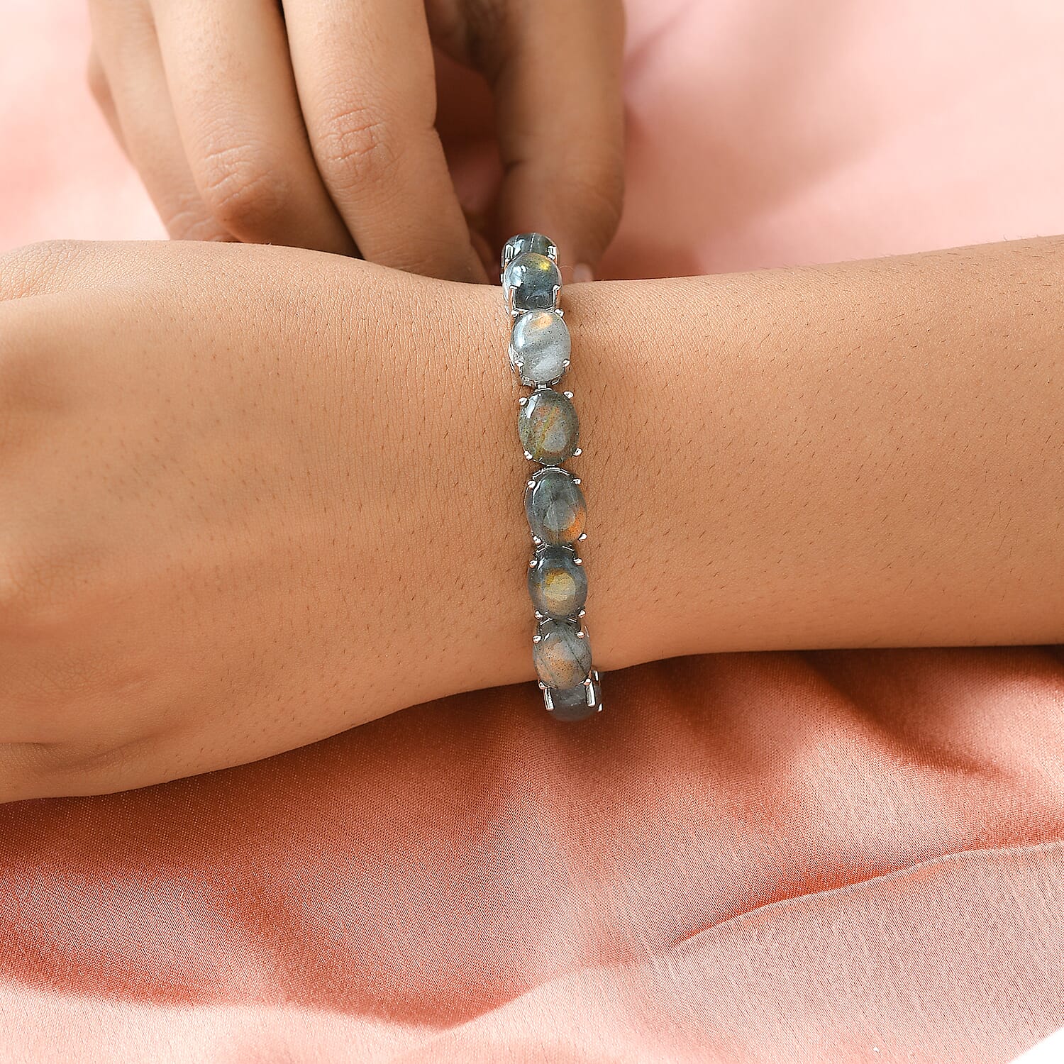 Madagascar Fire Labradorite Tennis Bracelet in Platinum Over Sterling Silver (7.25 In) 48.75 ctw