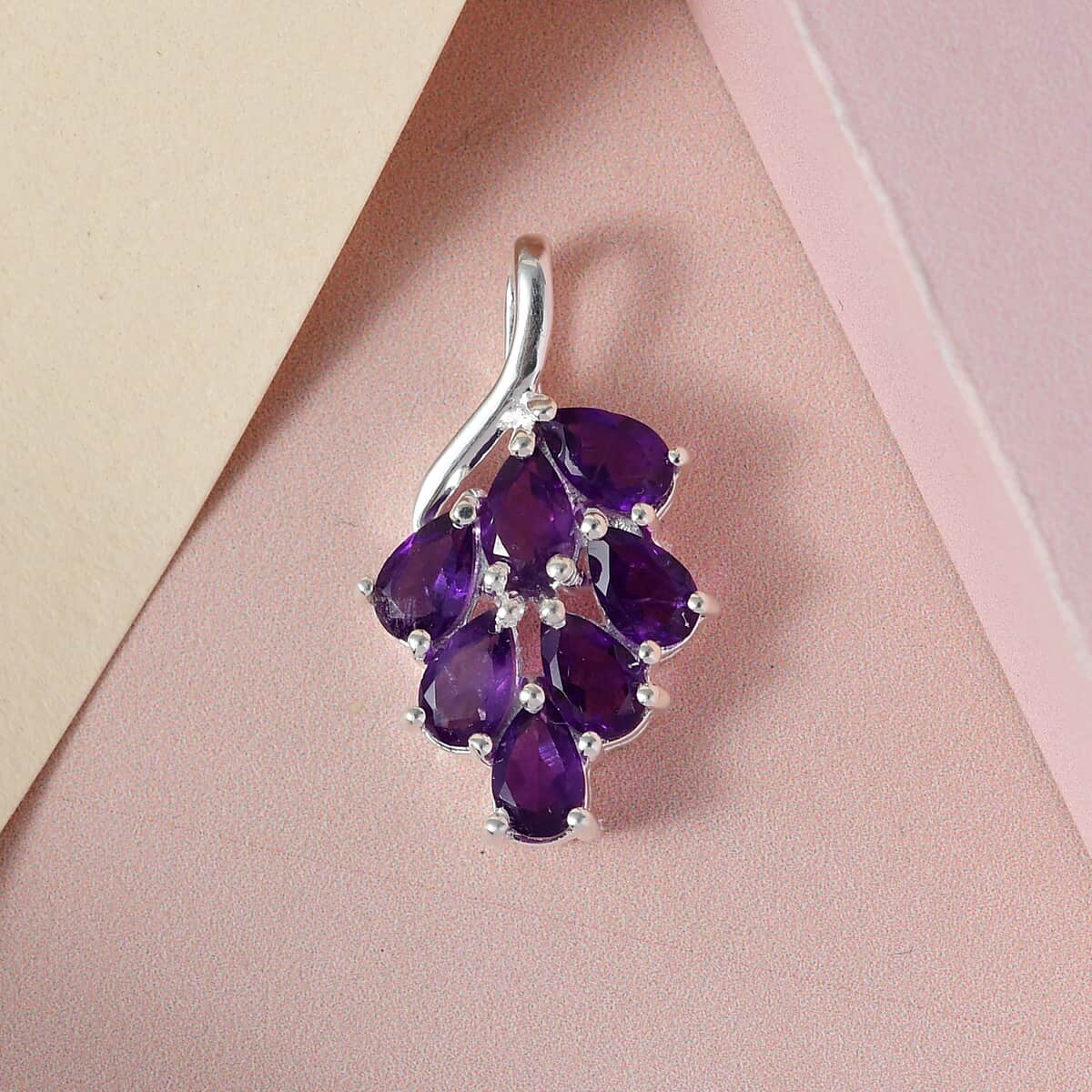 Amethyst Pendant in Sterling Silver 1.40 ctw image number 1