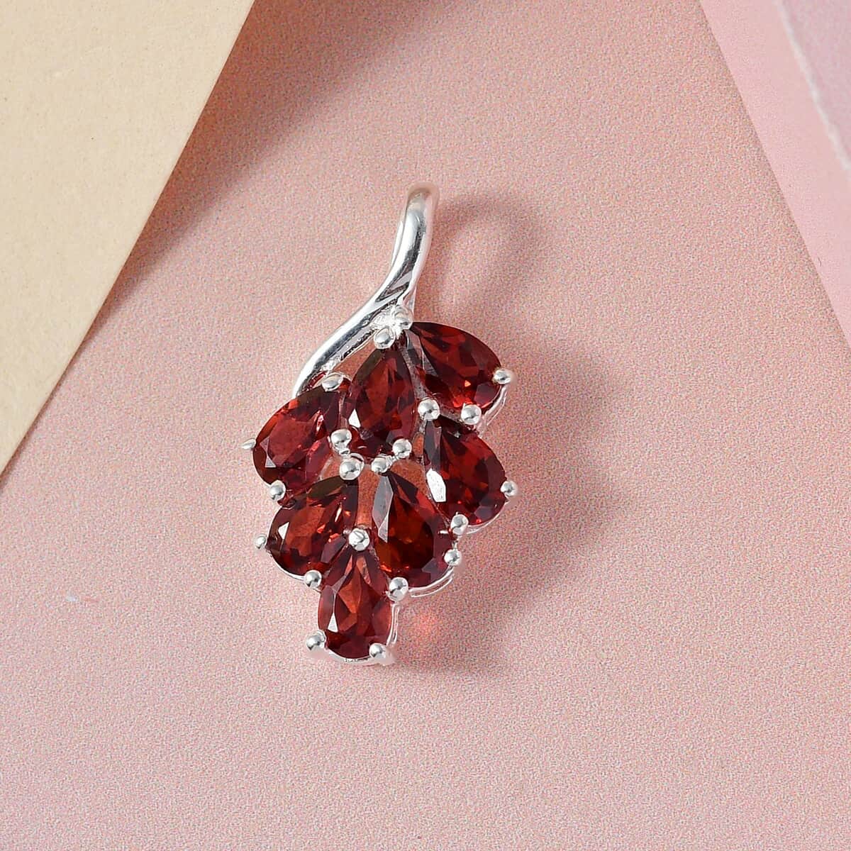 Mozambique Garnet Pendant in Sterling Silver 1.75 ctw image number 1