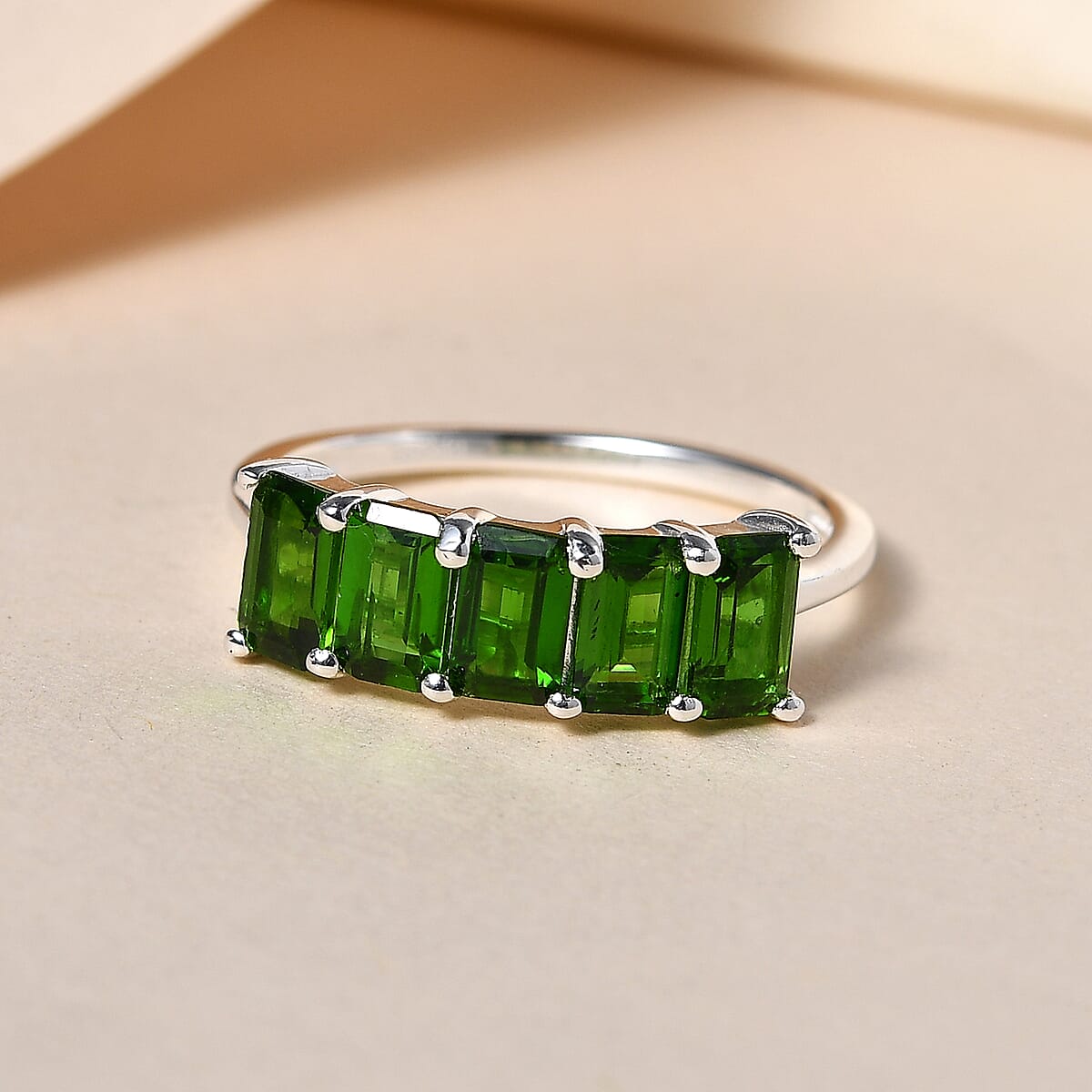 Chrome Diopside 5 Stone Ring in Sterling Silver (Size 8.0) 1.50 ctw image number 1