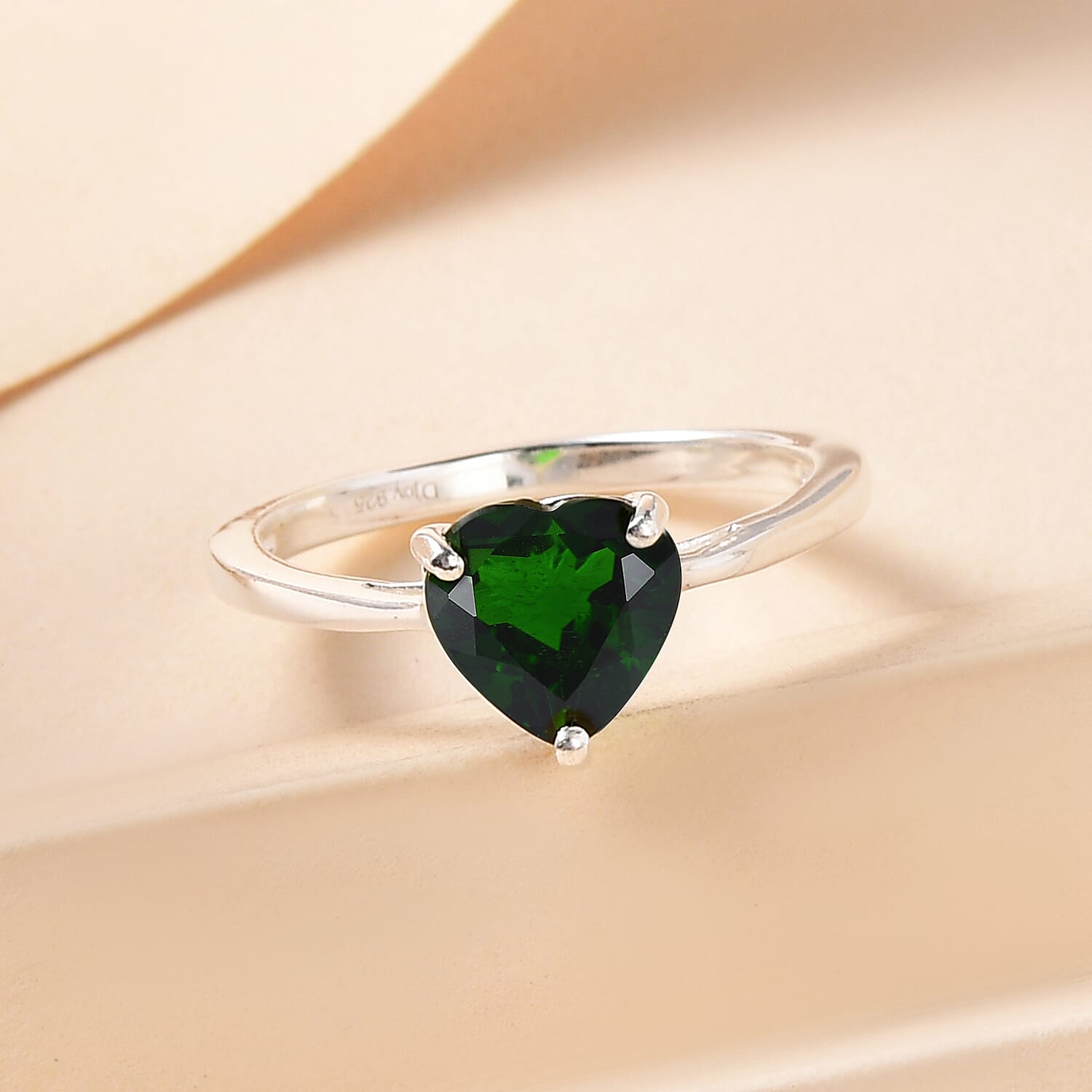 Natural Chrome Diopside Heart Ring in Sterling Silver (Size 10.0) 1.35 ctw