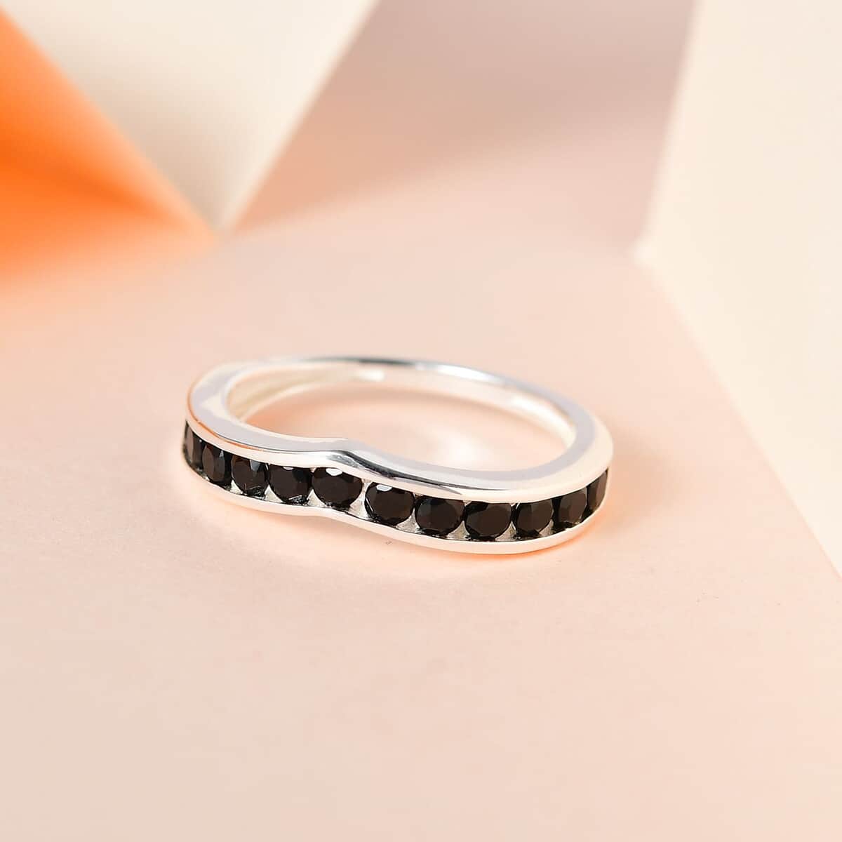 Natural Thai Black Spinel Band Ring in Sterling Silver (Size 10) 0.85 ctw image number 1