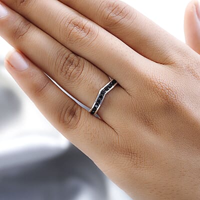 Thai Black Spinel Chevron Wishbone Ring in Sterling Silver (Size 10.0) 0.85 ctw