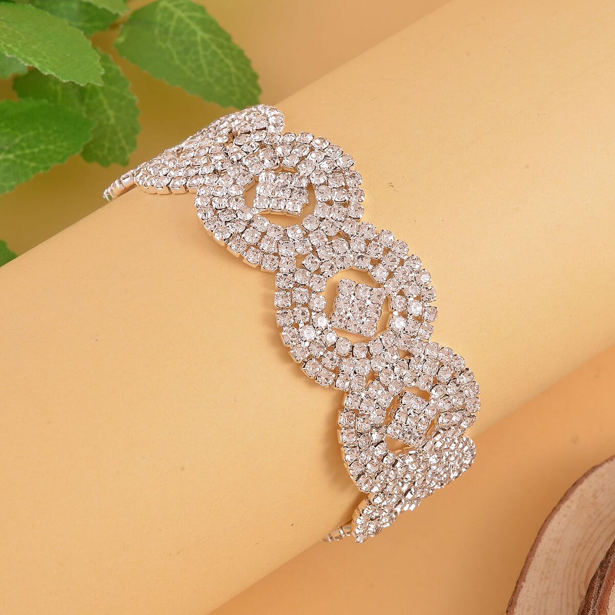 Austrian Crystal Circle Design Bracelet in Silvertone (7.50-9.50In) image number 1