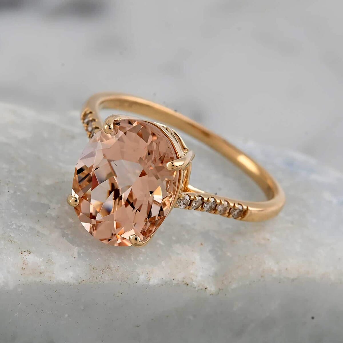 Luxoro Certified and Appraised AAA Marropino Morganite and G-H I1 Diamond 3.10 ctw Accent Ring, 14K Yellow Gold Ring, Wedding Ring (Size 9.0) image number 1