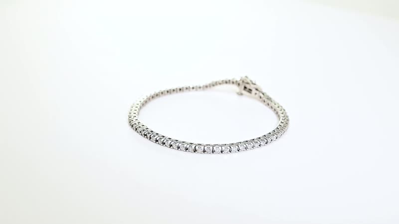 NY Closeout 14K White Gold Diamond Classic Tennis Bracelet (7.00 In) 8.90 Grams 2.00 ctw