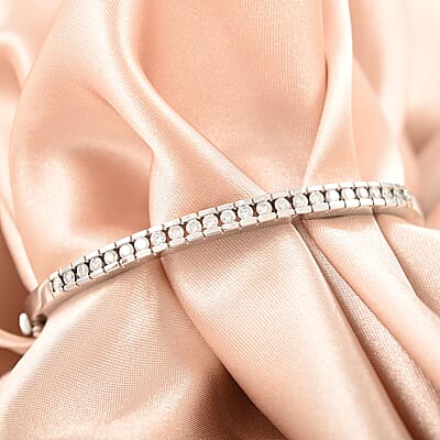 NY Closeout 14K White Gold G-H I1 Diamond Bangle Bracelet (7.00 In) 14.30 Grams 1.00 ctw