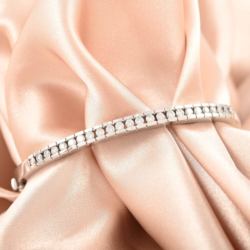 NY Closeout 14K White Gold G-H I1 Diamond Bangle Bracelet (7.00 In) 14.30 Grams 1.00 ctw