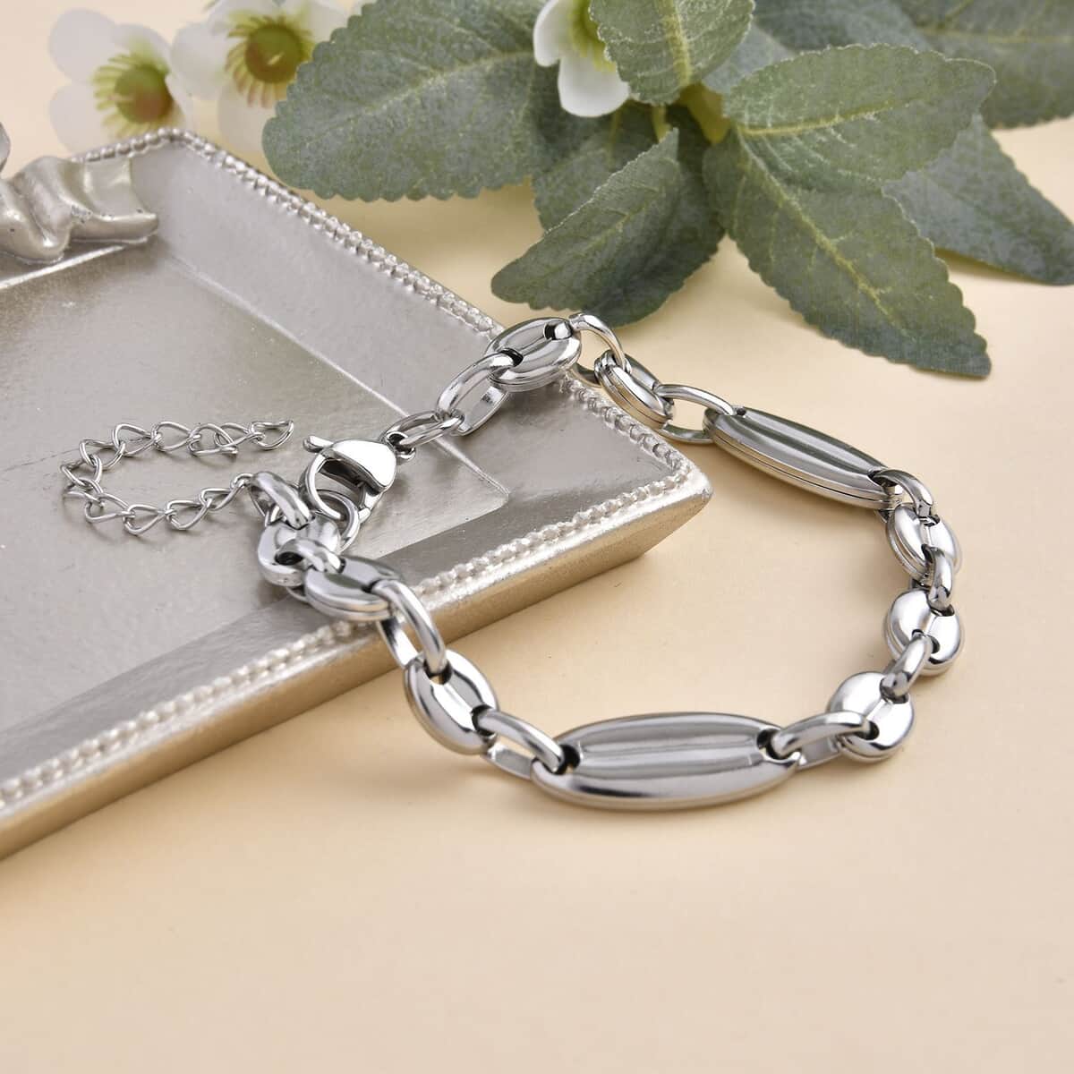 Doorbuster Pig Nose Chain Bracelet in Stainless Steel (8-9.50In) image number 1