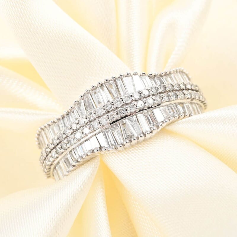 NY Closeout 10K White Gold Diamond Ring 5.35 Grams 1.00 ctw