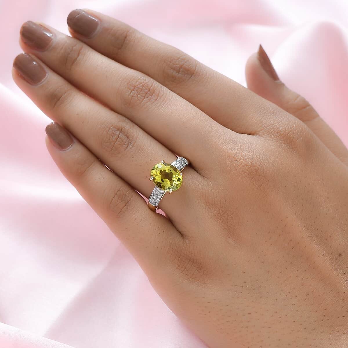 Luxoro 14K Yellow Gold AAA Natural Canary Tourmaline and G-H I2 Diamond Ring (Size 7.0) 3.60 ctw image number 2
