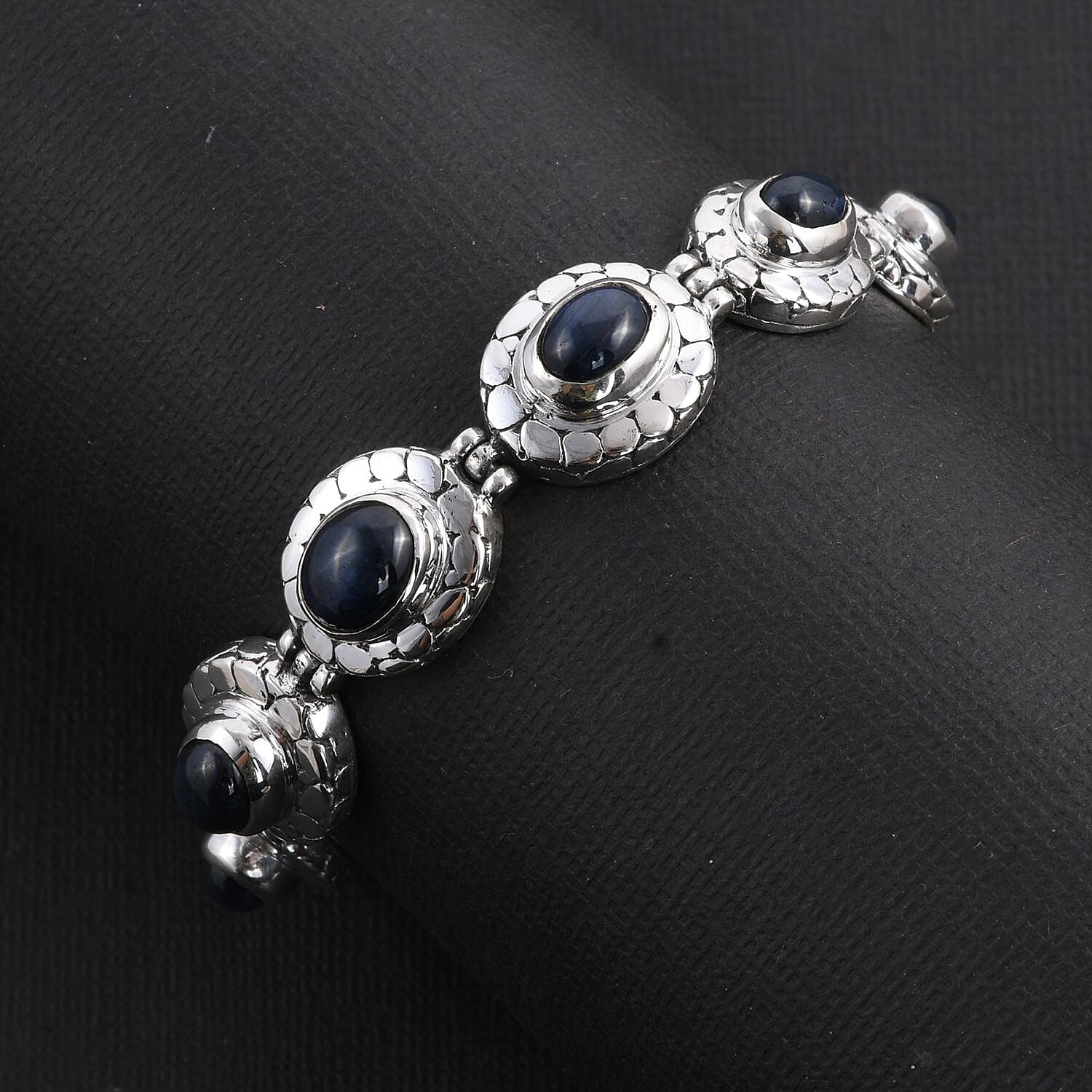 Bali Legacy Blue Star Sapphire (DF) Toggle Clasp Bracelet in Sterling Silver (7.50 In) 12.00 ctw