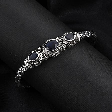 Diffused Blue Sapphire / 7.5 / 925 Silver - Product card gallery slide 2 (10176904233273)