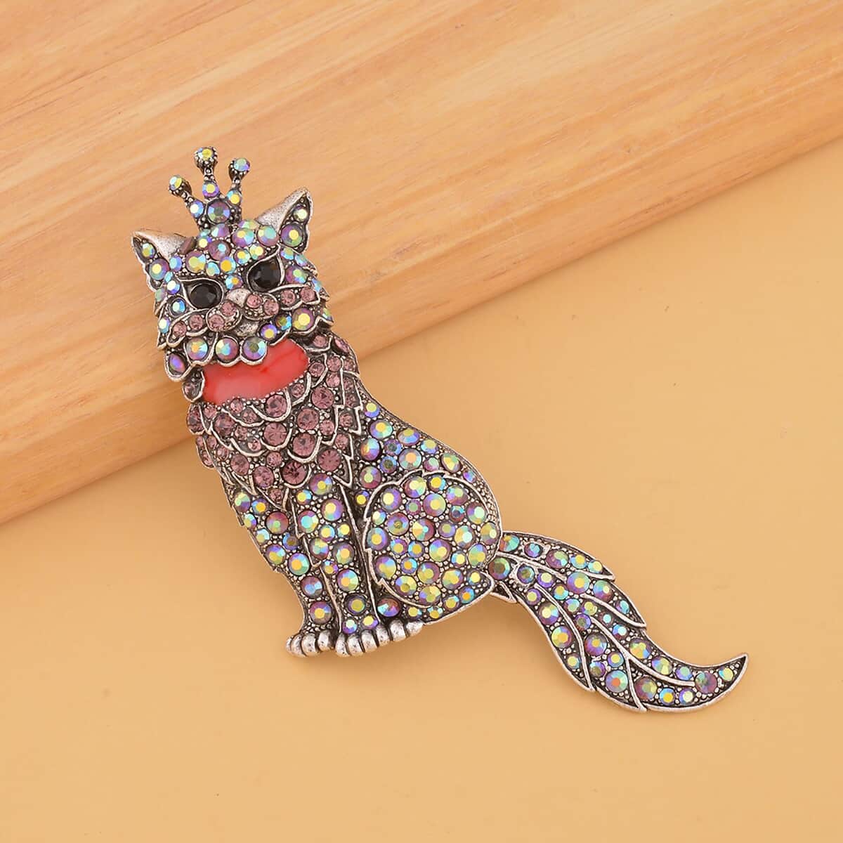 Multi Color Austrian Crystal Cat Brooch in Silvertone image number 1