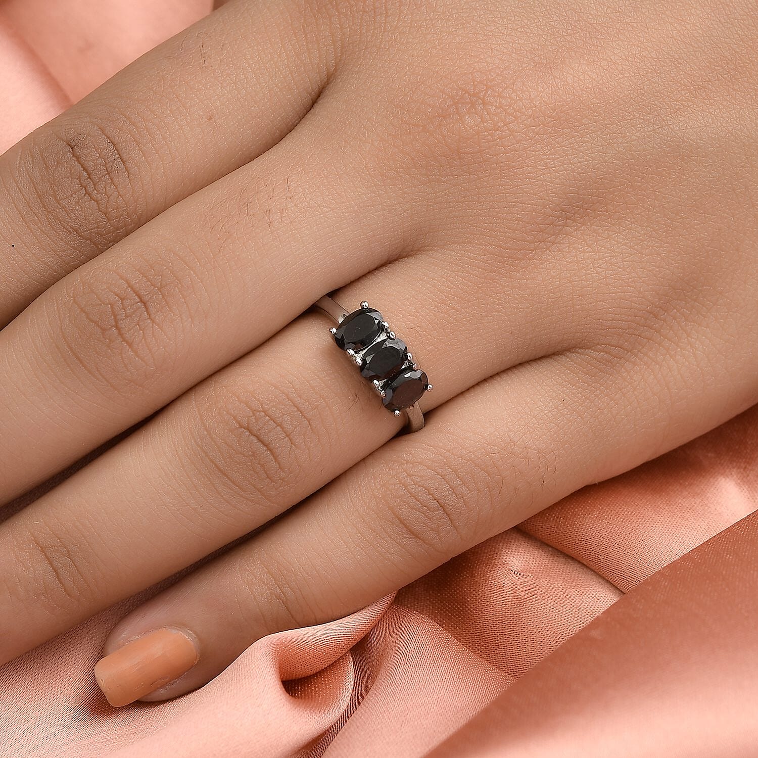 Thai Black Spinel / 6