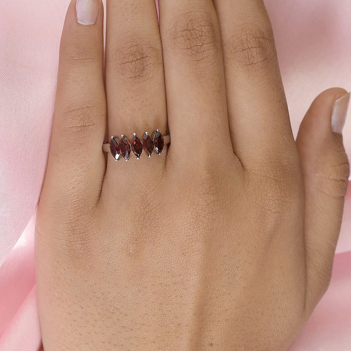 Mozambique Garnet Ring in Stainless Steel (Size 8.0) 1.15 ctw image number 3