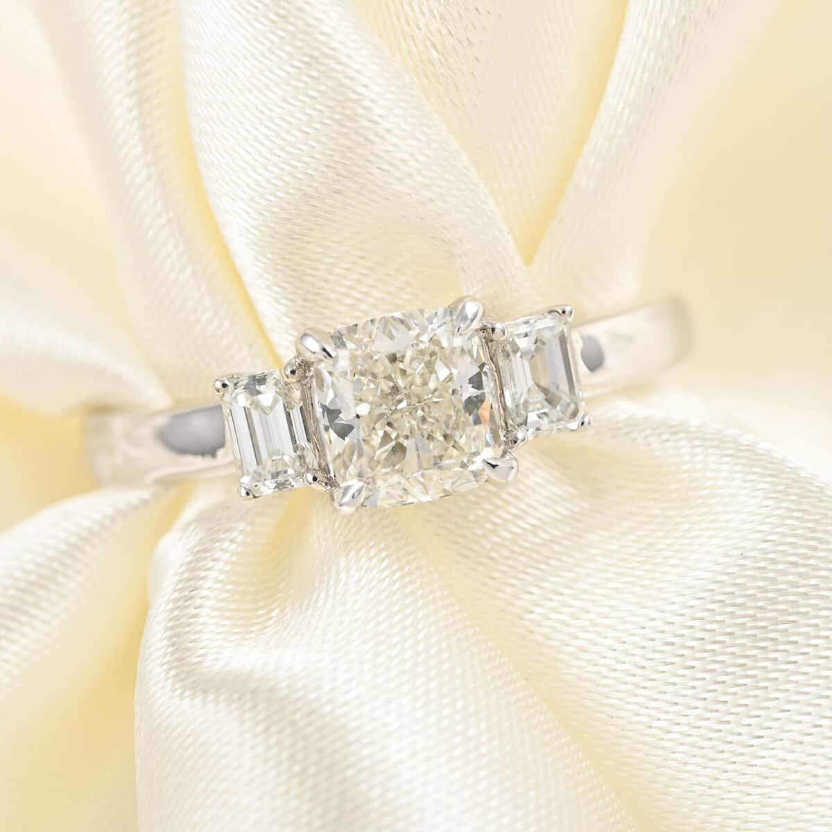 14K White Gold SI Diamond Engagement Ring 3.5 Grams 1.35 ctw image number 1