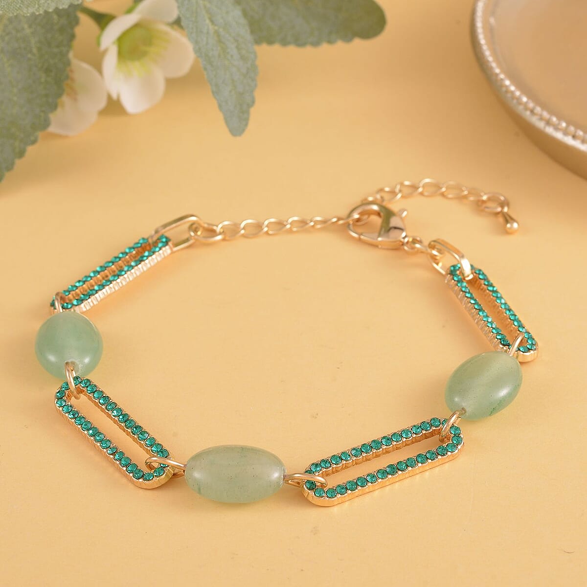 Green Aventurine and Green Austrian Crystal Paper Clip Station Bracelet in Goldtone (7.50-9.50 Inches) 11.00 ctw image number 1