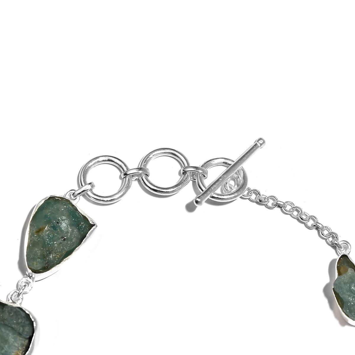 Artisan Crafted Rough Cut Grandidierite Toggle Clasp Bracelet in Sterling Silver (7.25-8In) 41.75 ctw image number 3