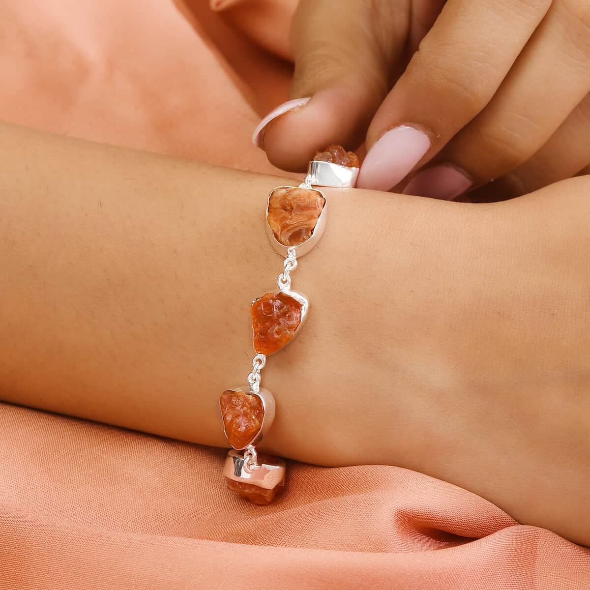 Artisan Crafted Rough Cut Fire Opal Toggle Clasp Bracelet in Sterling Silver (7.25-8In) 24.40 ctw image number 2